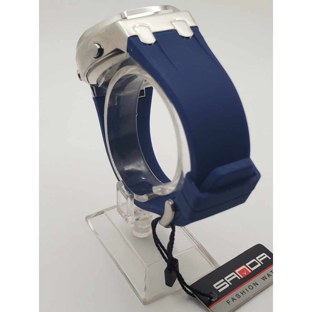Mens Digital Watch - Picture 7 of 12